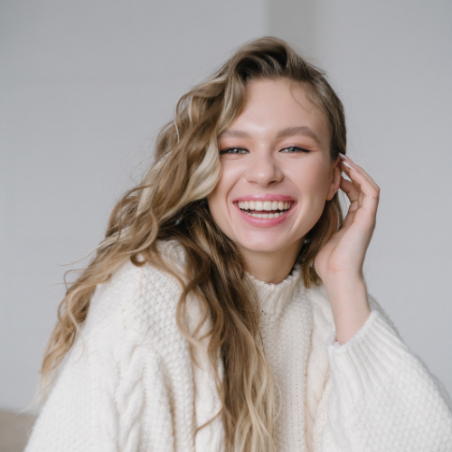 Elise (25)